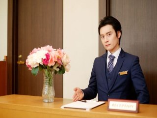 《レア求人》人気アウトレットのある御殿場のホテルでフロントのお仕事☆