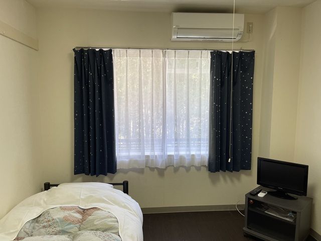 寮はバストイレ付の完全個室寮！写真ございます。