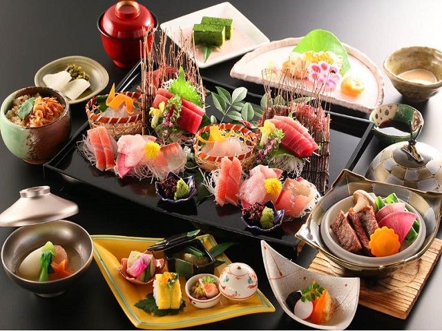 ★和食会席★お客様にご提供をお願いします！