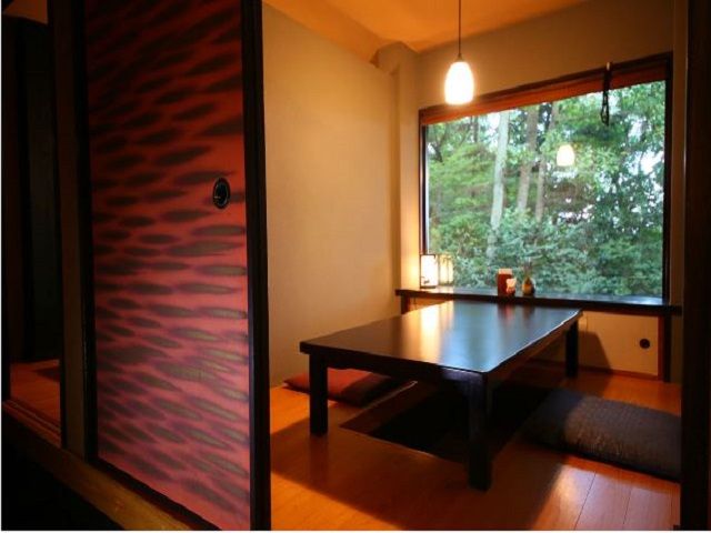 こちらのお食事処で配膳をして頂きます！