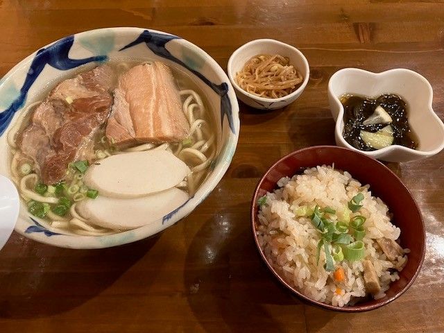 沖縄グルメもこの機会に