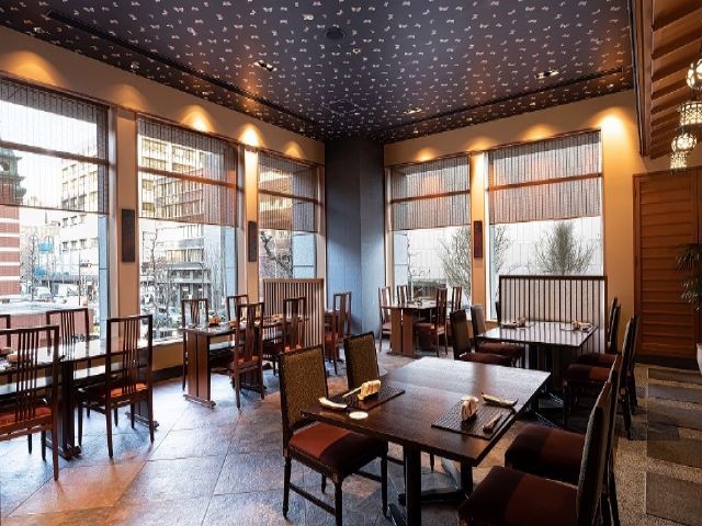 雰囲気の良いレストランでのお仕事です！！