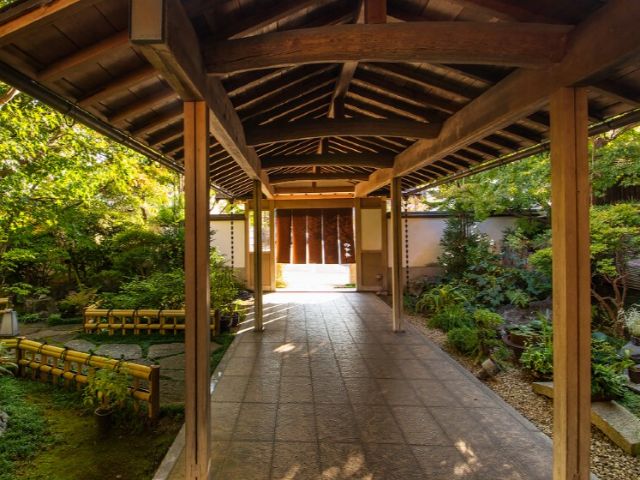 【老舗旅館でのお仕事です♪】