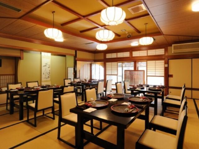 【食事処会場】