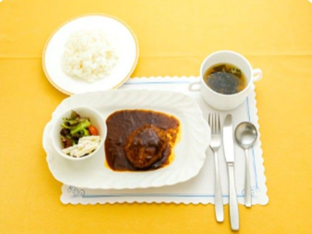 お客様と同じメニューが食べれます☆（例）ハンバーグやパスタなど