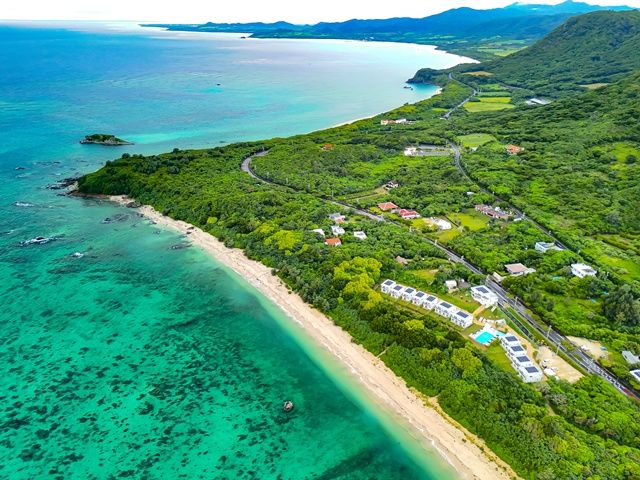 石垣の海が一望できる職場です！
