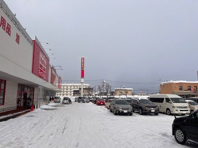 バスで倶知安駅まで行けばスーパーなどございます！