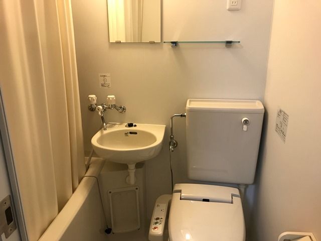 寮内写真（お風呂・トイレ付）
