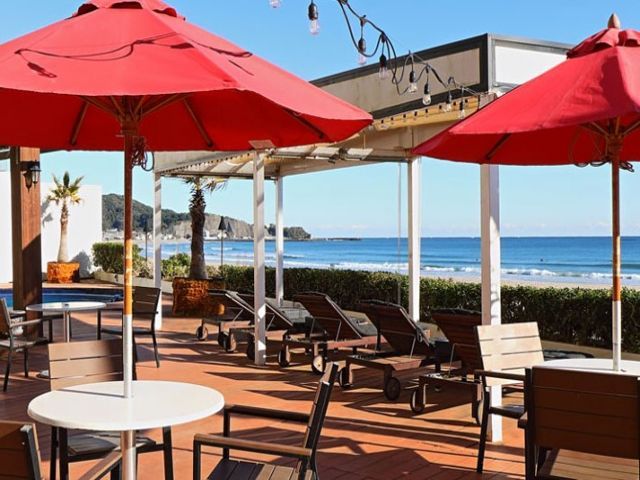 海辺にたたずみリゾートホテルです。