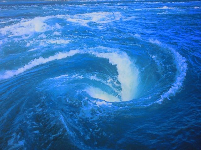 鳴門といえばうずしお◎四国は離島めぐりなど観光スポットがたくさんあります◎