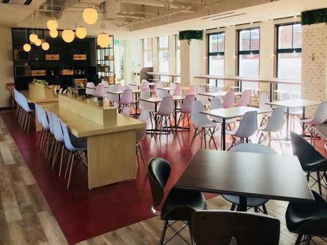 園内にある従業員レストランは利用可能です☆リーズナブルでボリューミー☆