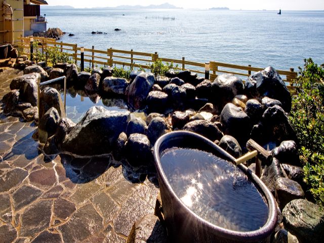 休日は温泉を楽しんでください♪