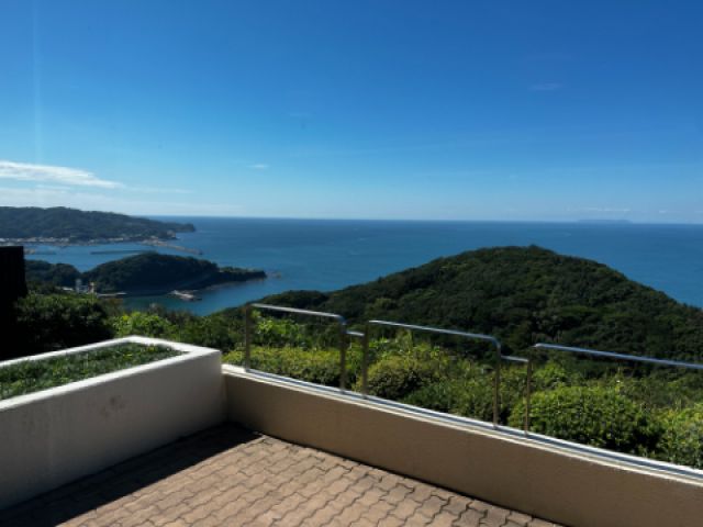 市内でも天気が良いととても青い空が見れます♪