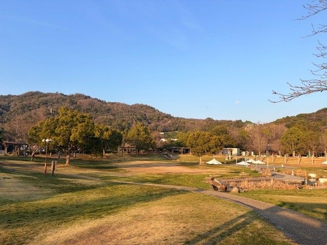 近くには大きな公園があり、休日はゆったりと過ごすことも可能です♪