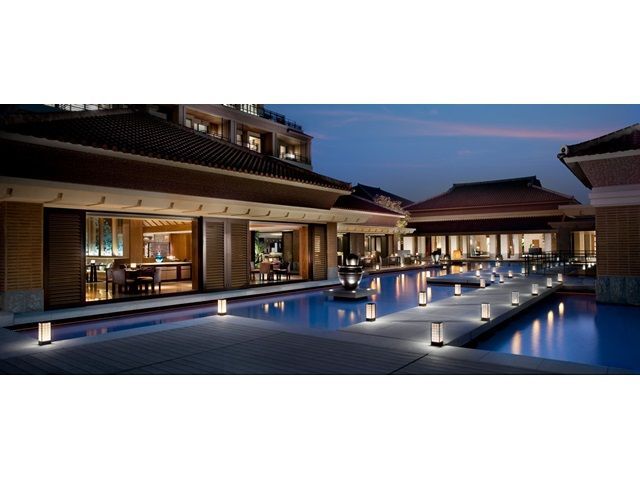 超高級リゾートホテル内でのお仕事です。