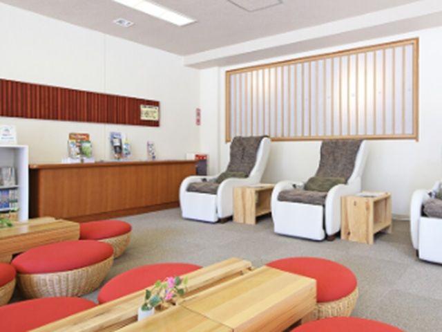 湯上り処の巡回や清掃もお願いいたします。