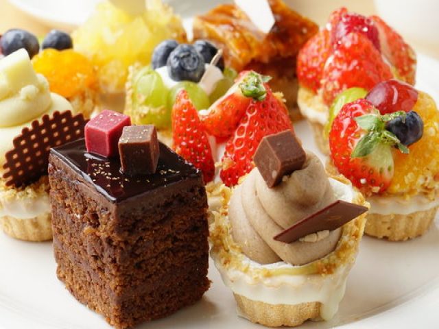 スイーツを取り扱うお店で接客を経験できる！