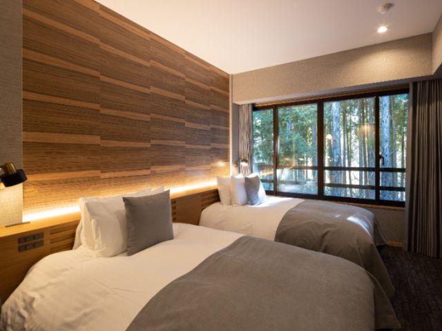 ラグジュアリーホテルで接客スキルを磨けます！