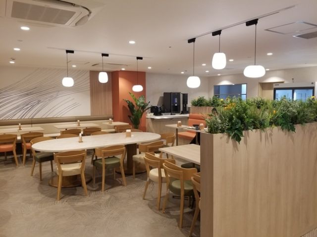 まるでカフェテリアの様な食堂！栄養満点の食事が取れます。