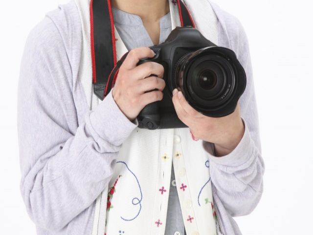 レア職種♪カメラマンアシスタントのお仕事です！お客さんの笑顔を引き出してください！