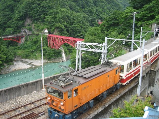 トロッコ電車で観光でも♪