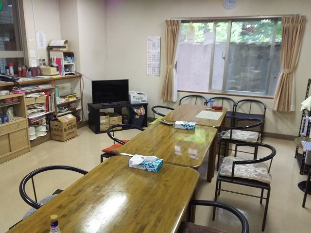 従業員さんの休憩室です。こちらでご飯も頂けます！