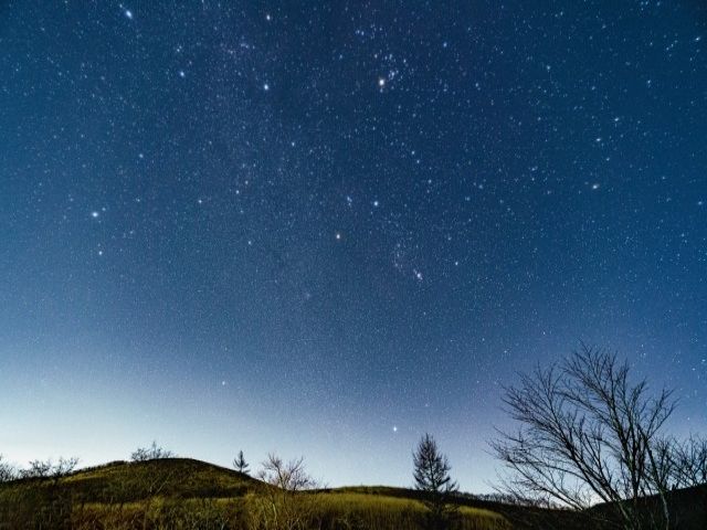★四季折々の姿を見せる山中湖畔★
湖畔に反射する富士山は息を飲む美しさです！