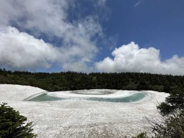 龍の瞳のように見えることから「八幡平ドラゴンアイ」が観光名所として有名！