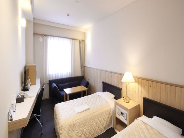 寮は綺麗な客室利用！！通勤も楽々です！