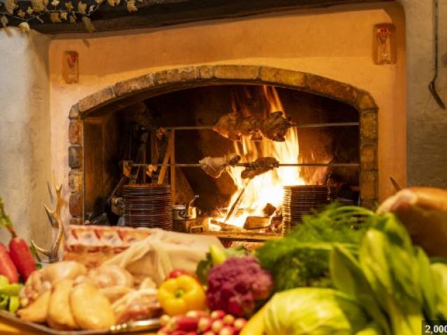 薪料理を提供している自慢の洋食をふるまっていただきます。
洋食経験ある方大歓迎！