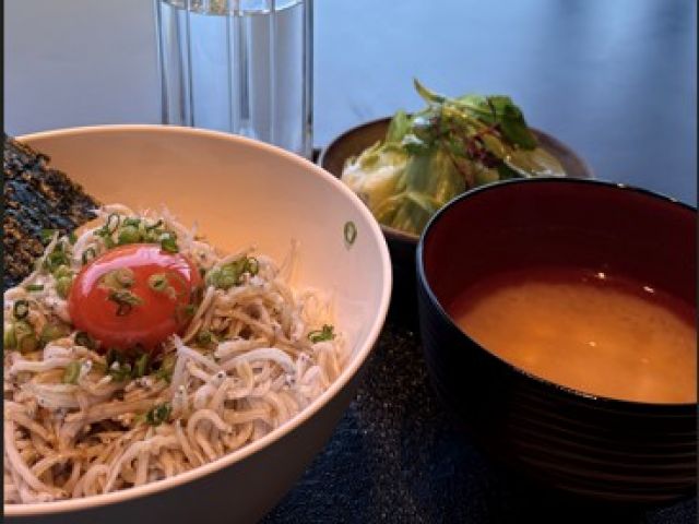 賄いのシラス丼です！他にもおいしい賄をいただけます！
