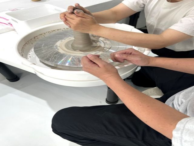 陶芸やモノづくりに興味のある方必見！！
今しかないレアなお仕事です♪♪