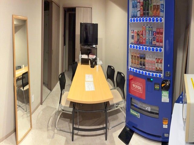 寮の共用部は自動販売機もございます