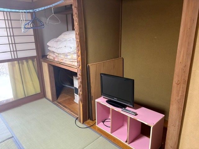 寮は個室でホテルのすぐ裏手にあるので通勤も楽々♪