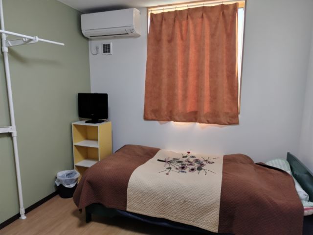 バスで10分の従業員寮！