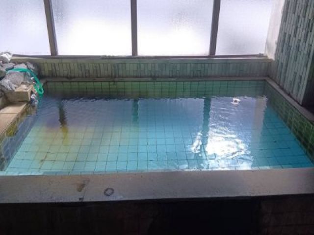 寮の大浴場はこちらです♪
シンプルですが足を伸ばしてゆっくり入れます！