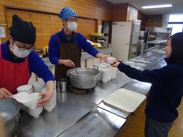 仲間と和気あいあいと仕事しましょう～☆