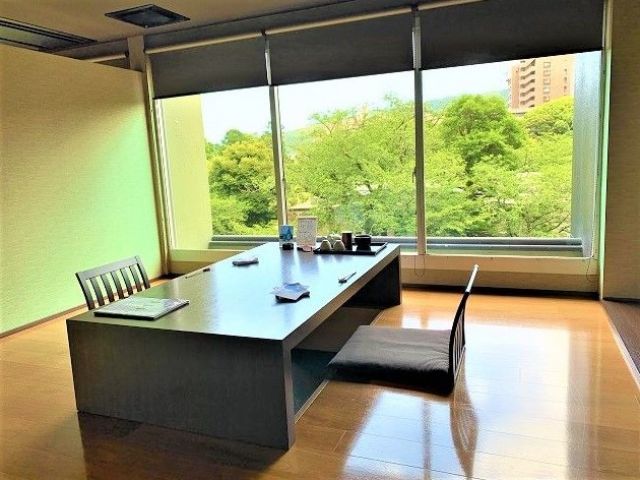 素敵なダイニング空間でご勤務していただきます！