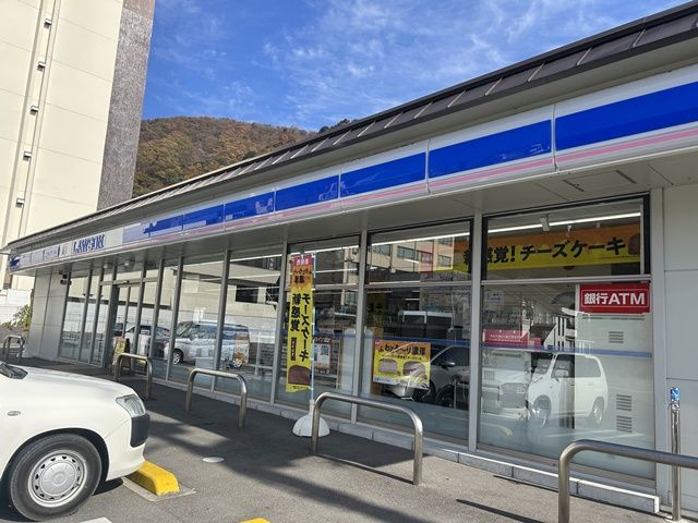 コンビニやスーパーもたくさんあります！