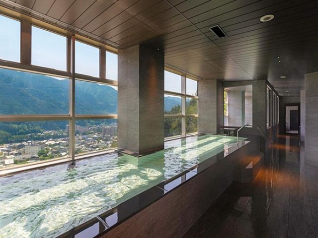 お仕事終わりは温泉を満喫◇
毎日無料で温泉に入れるのはとてもうれしい特典です♪