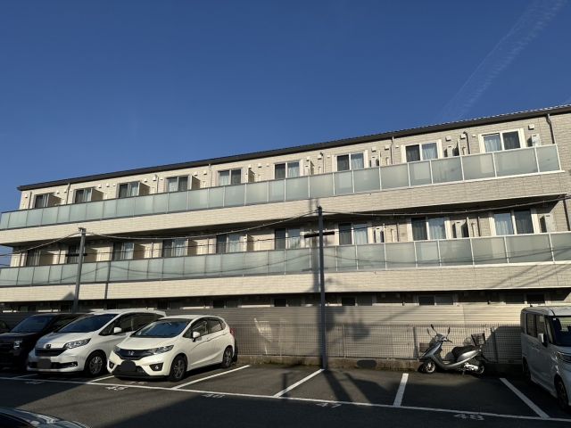 ■新築寮のご案内です。
※お部屋にトイレ・お風呂も付いております♪