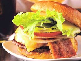 佐世保といえばの「佐世保バーガー」