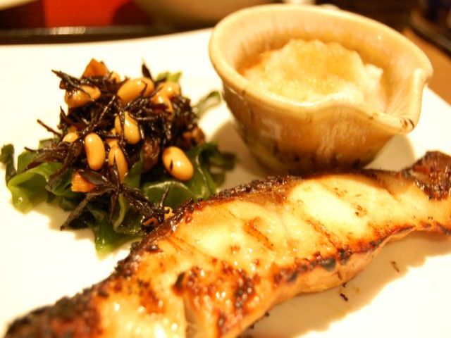 新鮮な海鮮を盛り込んだお料理を提供します！