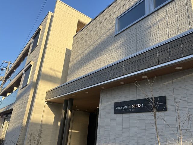 外観もとっても綺麗！オートロック×宅配ボックス完備で女性も安心♪