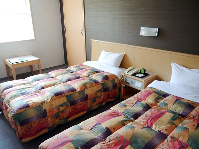 寮は客室利用で快適です♪（お部屋タイプは状況によりますが、基本的にはシングルタイプです）