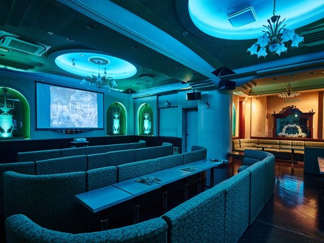 館内には映画館などもございます♪