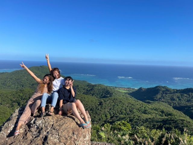休日は仲間でお出かけ！！
石垣島は、トレッキングも楽しめる自然豊かな島です！！