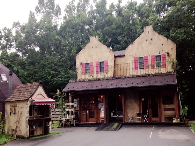 駅までも徒歩10分でどこでも行けます☆