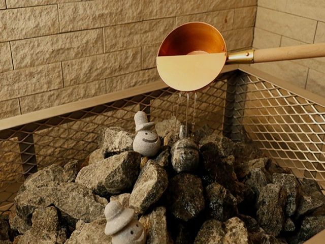 1日の疲れは噂の「ロウリュ」で癒して下さい！