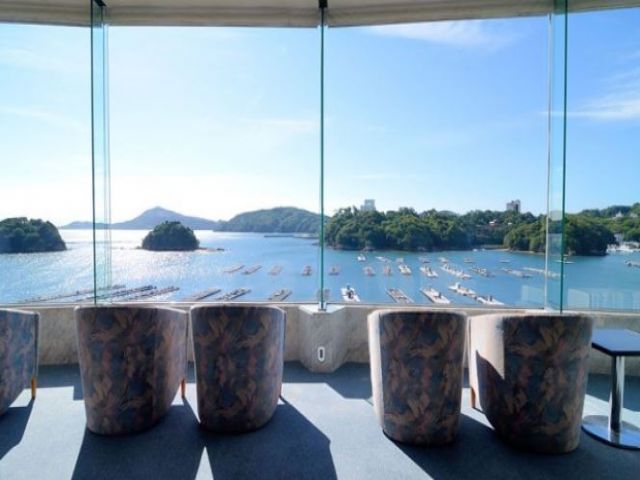 ホテルの目の前はきれいな海が広がっています！
オーシャンビューの景色を堪能してください！